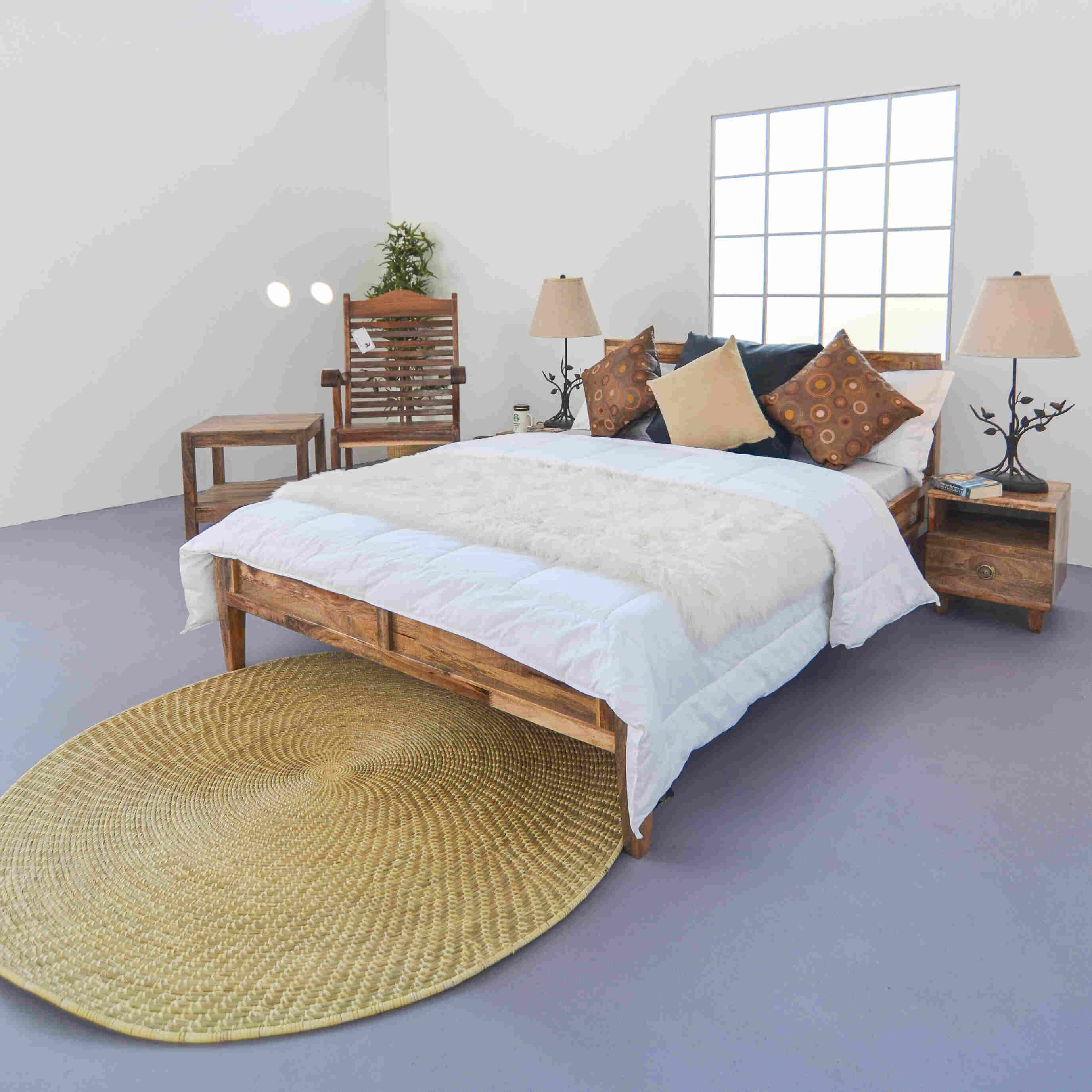 Aashtha Bed
